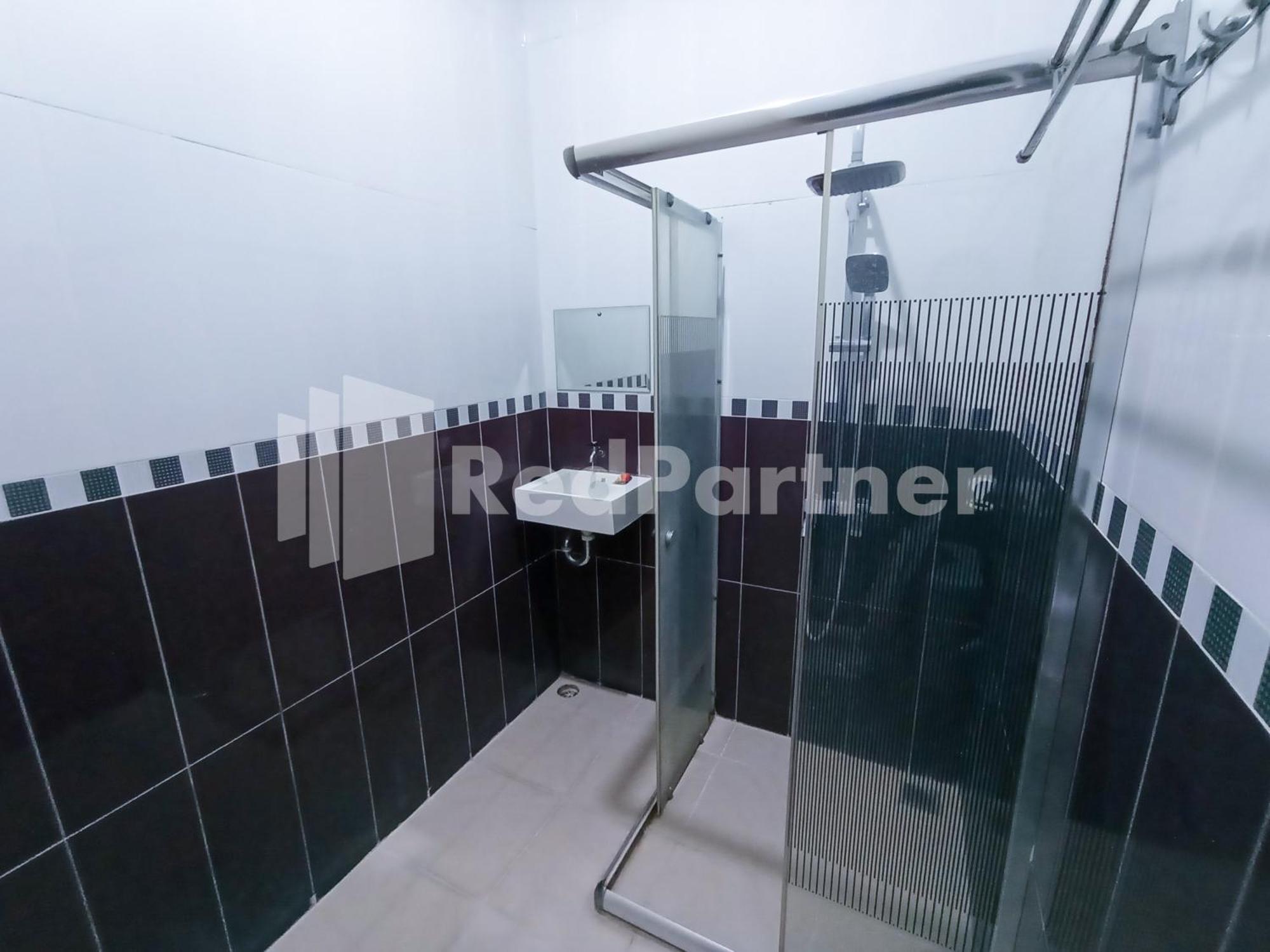 Nillo Hotel Kebumen Mitra Reddoorz Екстер'єр фото