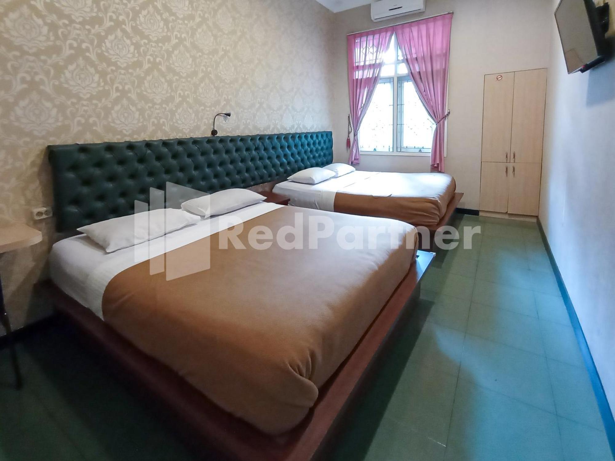 Nillo Hotel Kebumen Mitra Reddoorz Екстер'єр фото