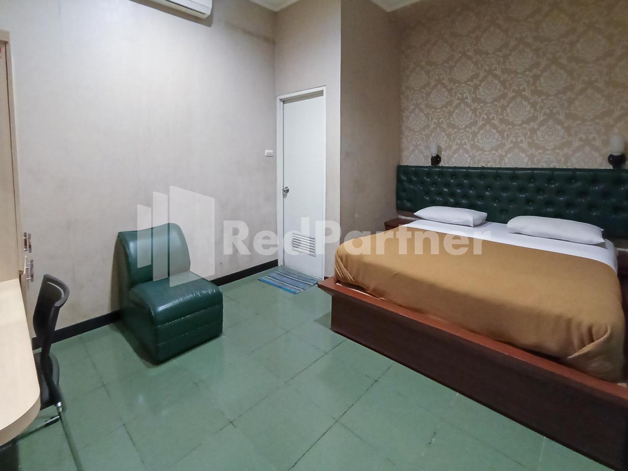 Nillo Hotel Kebumen Mitra Reddoorz Екстер'єр фото